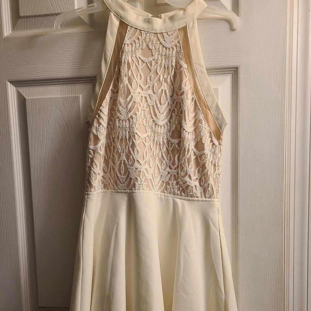 Missguided Women's White and Cream Dress - Picture 2 of 5